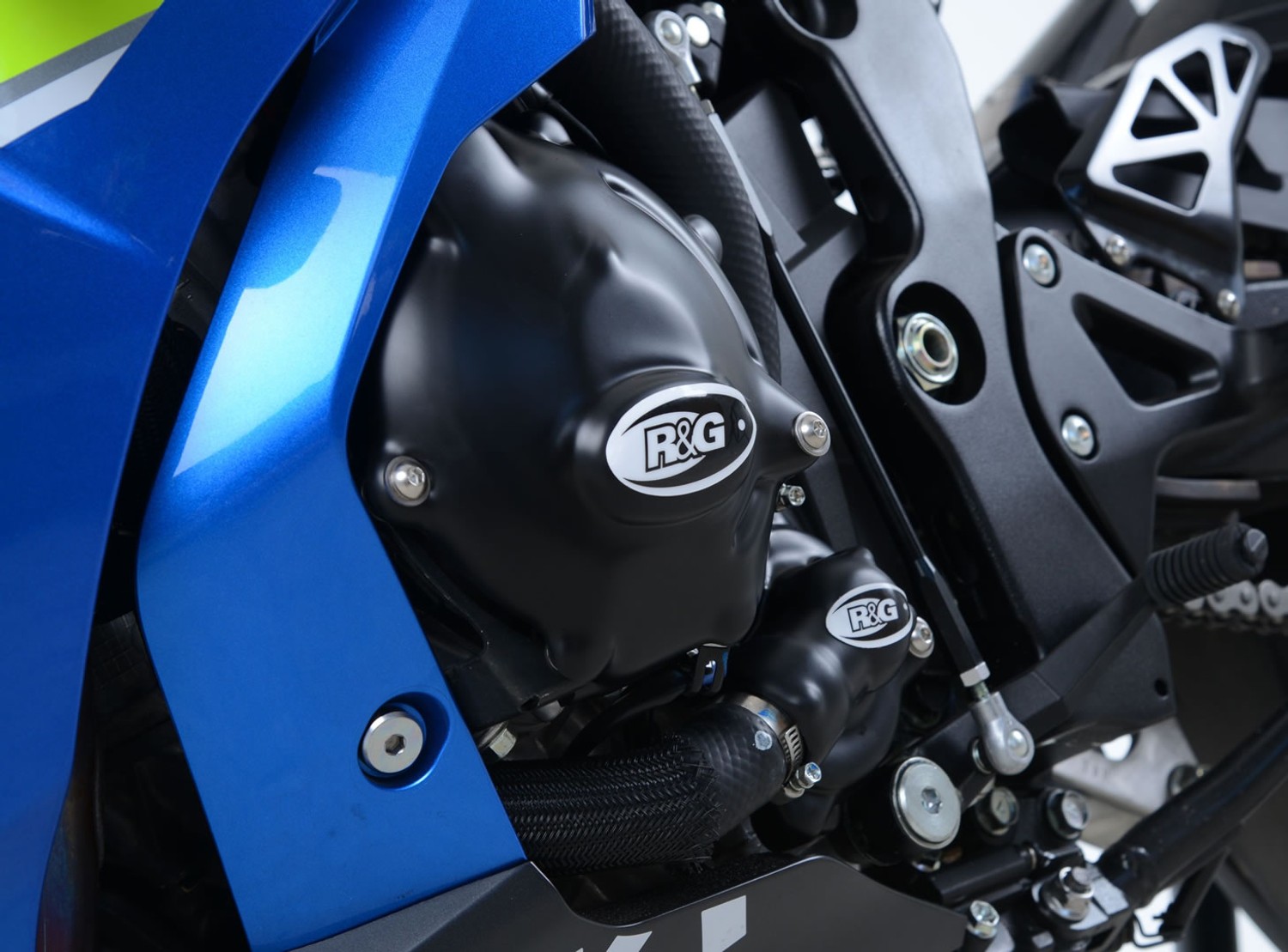 Engine Case Slider RHS Suzuki GSX-R1000/R 17 R&G (ECS0118BK) main image 1